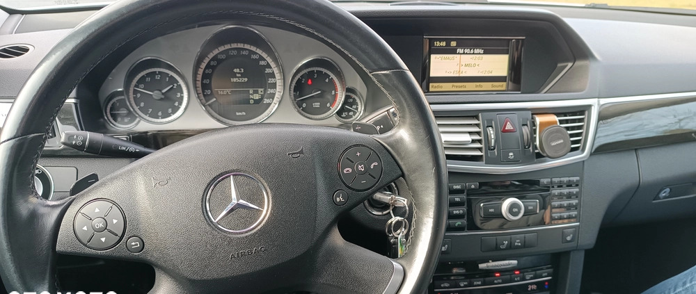 Mercedes-Benz Klasa E cena 44000 przebieg: 187000, rok produkcji 2009 z Poznań małe 29